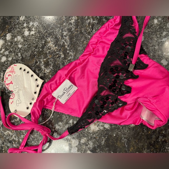 Traded … NWT beach bunny bikini bottoms “baby is on fire🔥 “size M - Picture 4 of 8